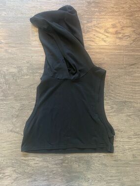 Black Sleeveless Soft Athletic Hooded Crop Top - Womens Small